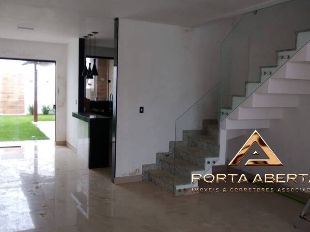 #443 - Casa para Venda em Santana do Paraíso - MG - 2
